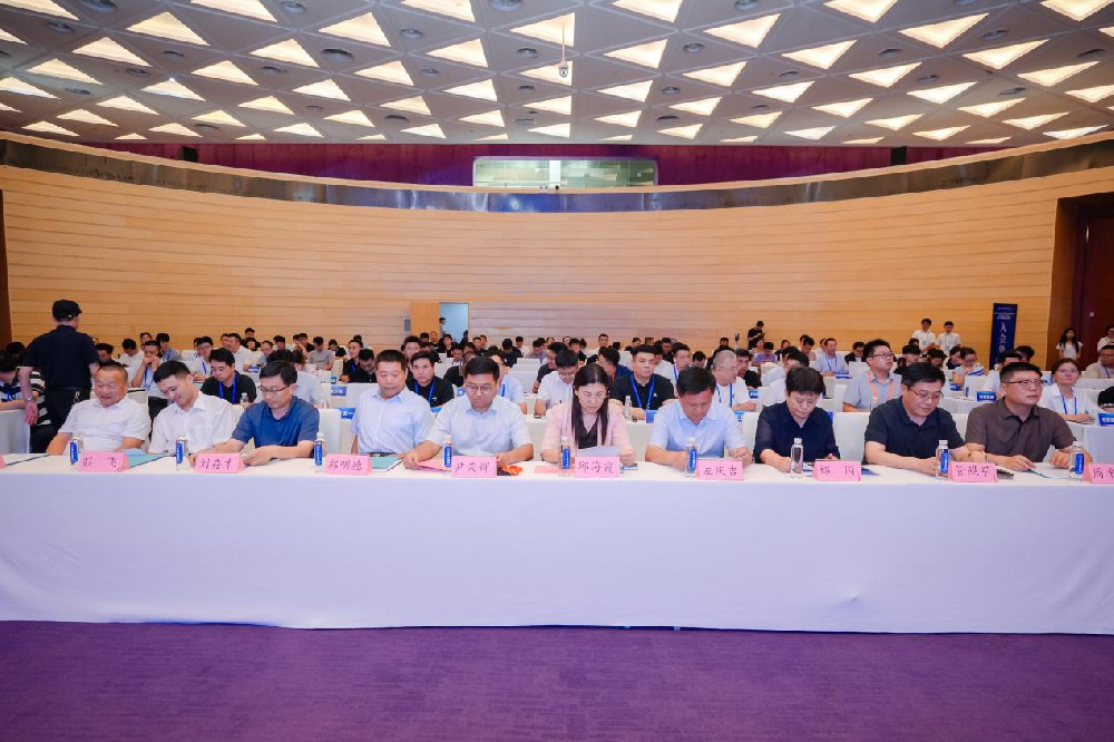 1755912562157271.jpg 兰华集团执行总裁刘建当选为临沂市跨境电子商务协会会长