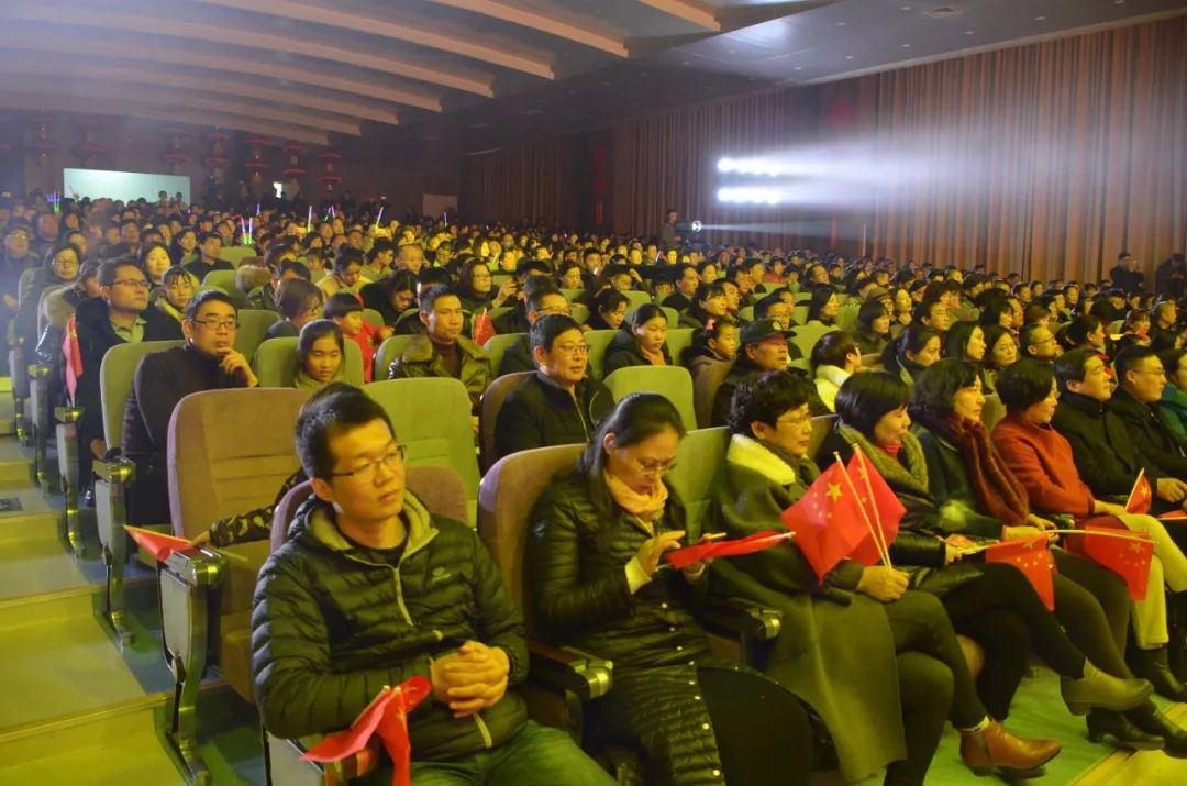 http://mmbiz.qpic.cn/mmbiz_jpg/vGztyNIKP5lcydIdEszYzRoVQay3yfAHibp891RPDyxDxbkUeeXJvrkQ0caIibqfFPSjERxtdVFnGibaqBQttic0aA/640?wx_fmt=jpeg&wxfrom=5&wx_lazy=1