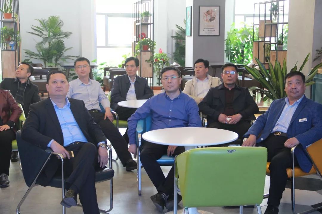 https://mmbiz.qpic.cn/mmbiz_jpg/uwexNicUZQwicT1kOgxsNzhzq3MbmWN9icIcugias6Ay32Q5egm6sY03svxOVd5FYd4RnKZb0FPUmEyllgWdcwUczg/640?wx_fmt=jpeg&wxfrom=5&wx_lazy=1