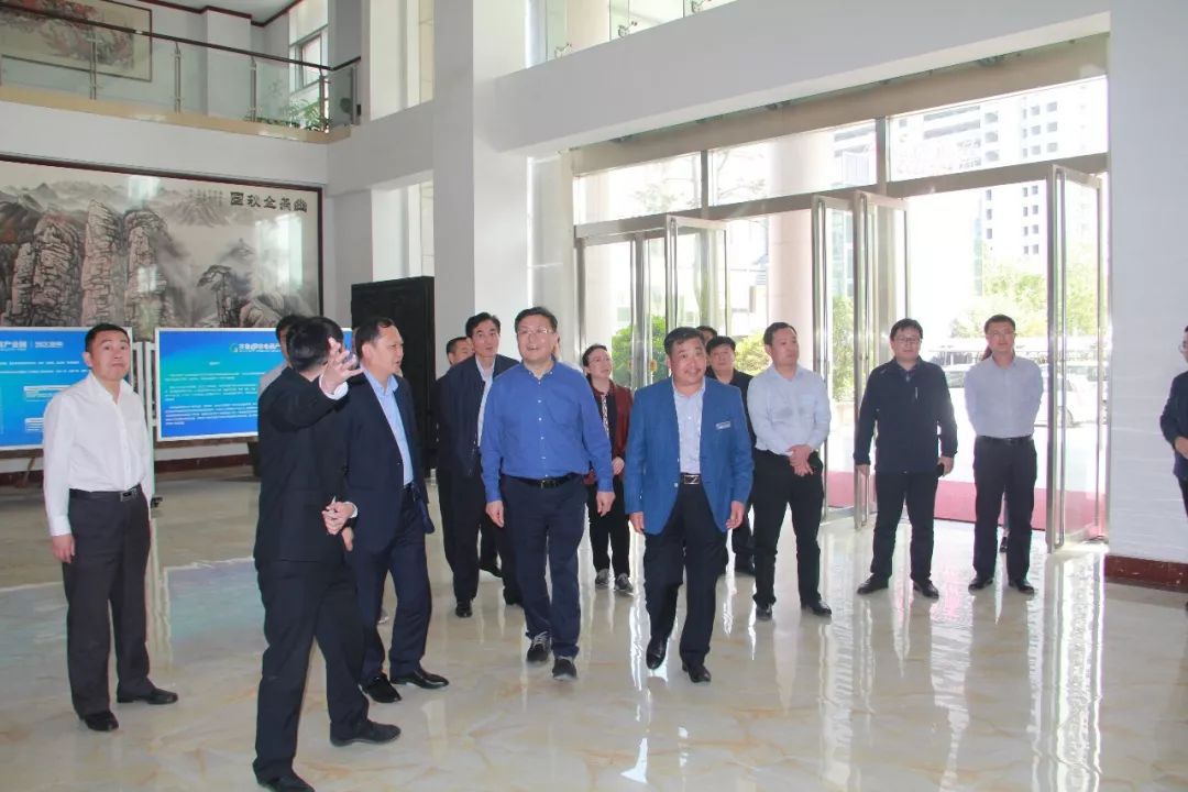 https://mmbiz.qpic.cn/mmbiz_jpg/uwexNicUZQwicT1kOgxsNzhzq3MbmWN9icIQdJjC3ozjibG95ONCU24mLEULB30GHaVRNVibA9d3eMgNkkETI4BZWQw/640?wx_fmt=jpeg&wxfrom=5&wx_lazy=1